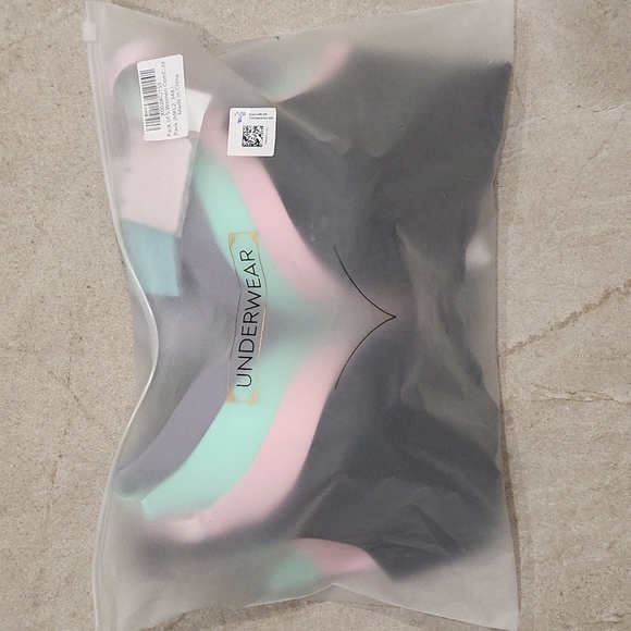 NWT ELEPLUS Seamless "No Wire, No Show" Comfort Bras - Picture 4 of 9